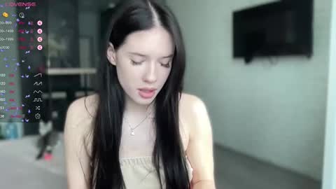 Snapshot of your_sweet_angel_ chatting on 28, 1, 2025 Mia  online show from 28, 1, 2025