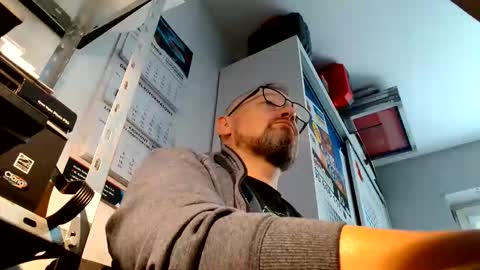 Snapshot of your_tipie chatting on 15, 10, 2025 your_tipie online show from 15, 10, 2025