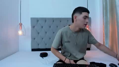 Snapshot of your_wrist chatting on 17, 3, 2026 Angel online show from 17, 3, 2026