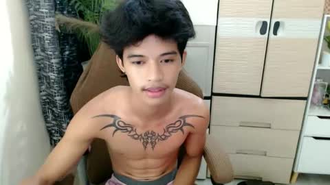 yourasian_eric online show from 16, 2, 2026