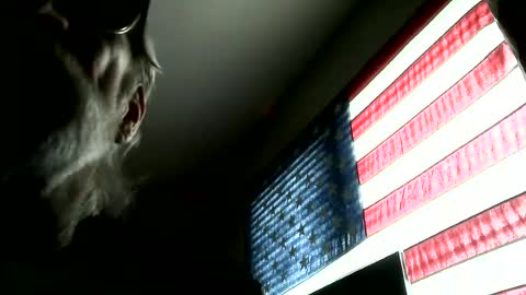 Snapshot of yourbeast247 chatting on 19, 6, 2026 yourbeast247 online show from 19, 6, 2026