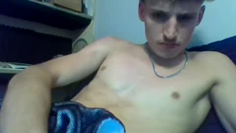 yourbitch1762 online show from 9, 9, 2025