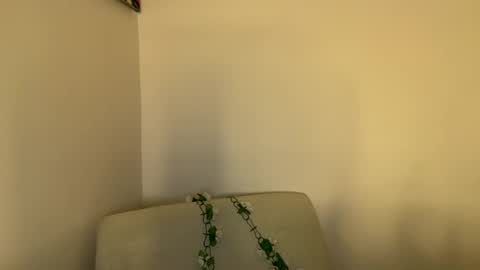 Snapshot of yourcutemolly__ chatting on 12, 6, 2026 yourcutemolly__ online show from 12, 6, 2026