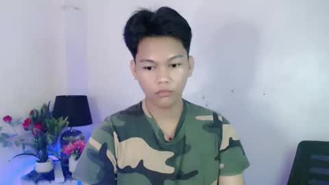 Snapshot of yourdreamboyxx chatting on 12, 1, 2026 HEN online show from 12, 1, 2026