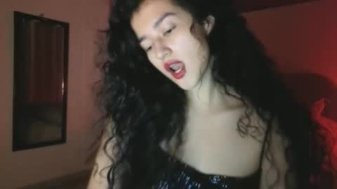 Snapshot of yourdreamgirl2025 chatting on 14, 4, 2026 yourdreamgirl2025 online show from 14, 4, 2026