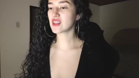 Snapshot of yourdreamgirl2025 chatting on 28, 4, 2026 yourdreamgirl2025 online show from 28, 4, 2026