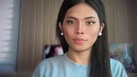 Snapshot of yourehot_pretty chatting on 25, 4, 2026 Do read my bio online show from 25, 4, 2026