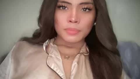 Snapshot of yourehot_pretty chatting on 27, 4, 2026 Do read my bio online show from 27, 4, 2026