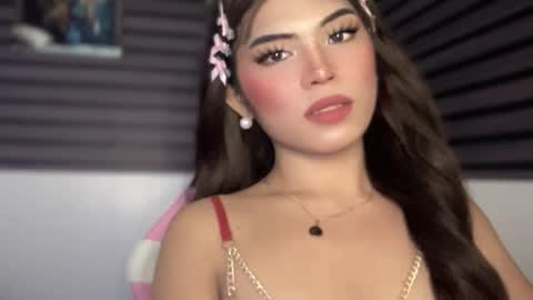 Snapshot of yourehot_pretty chatting on 7, 5, 2026 Do read my bio online show from 7, 5, 2026
