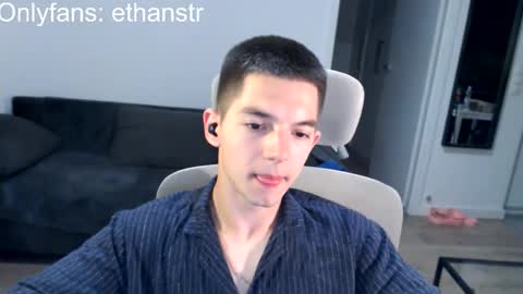 Snapshot of yourethan chatting on 17, 9, 2025 yourethan online show from 17, 9, 2025