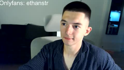 Snapshot of yourethan chatting on 23, 9, 2025 yourethan online show from 23, 9, 2025