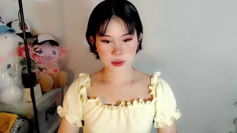 PrettyElla online show from 5, 10, 2025