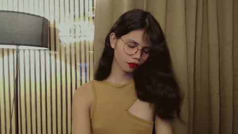 Snapshot of yourfavoratevivian chatting on 27, 10, 2025 Vivian online show from 27, 10, 2025