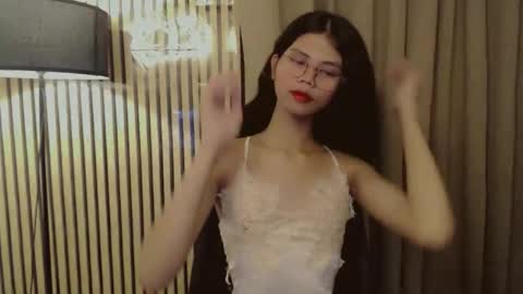 Snapshot of yourfavoratevivian chatting on 28, 10, 2025 Vivian online show from 28, 10, 2025