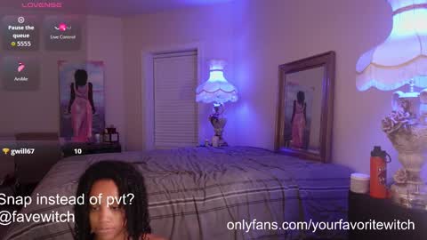 Naava online show from 12, 9, 2025