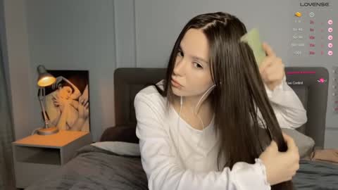 Snapshot of yourher0in chatting on 5, 1, 2025 Aida online show from 5, 1, 2025