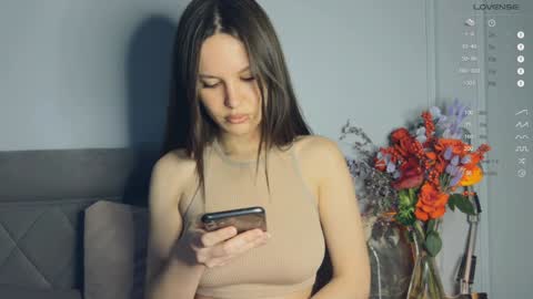 Snapshot of yourher0in chatting on 4, 2, 2025 Aida online show from 4, 2, 2025