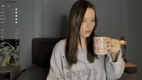 Snapshot of yourher0in chatting on 5, 2, 2025 Aida online show from 5, 2, 2025