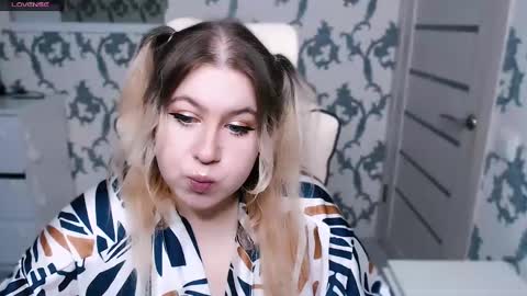 Snapshot of yourkarma_2_0 chatting on 18, 2, 2025 Karma online show from 18, 2, 2025