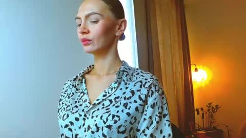 Snapshot of yourladysunshine chatting on 19, 5, 2026 Ksyusha online show from 19, 5, 2026