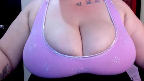Snapshot of yourmila_ac chatting on 12, 3, 2025 Milla 3 online show from 12, 3, 2025