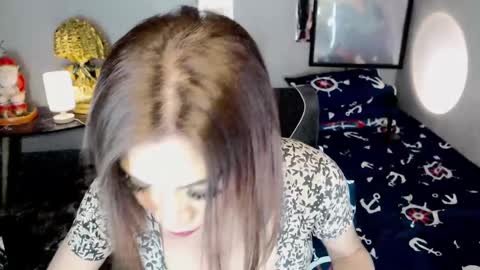 Snapshot of yourrfavoritets chatting on 5, 2, 2025 kim online show from 5, 2, 2025