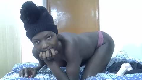 Snapshot of yours_sexy_doll chatting on 20, 9, 2025 yours sexy doll online show from 20, 9, 2025
