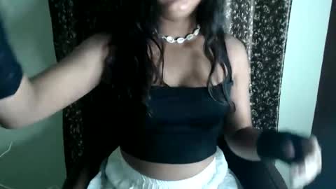 Snapshot of yoursassy_girl chatting on 9, 11, 2025 yoursassy_girl online show from 9, 11, 2025