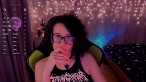 Snapshot of yourscosmic chatting on 20, 12, 2024 Yours Cosmic online show from 20, 12, 2024