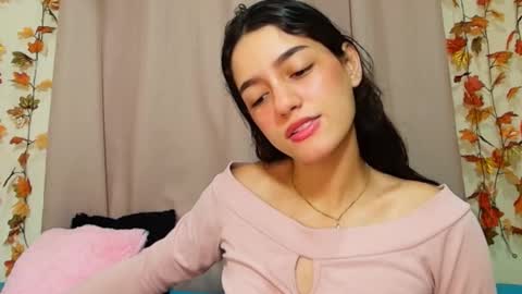 Snapshot of yoursexy18lover chatting on 30, 11, 2025 Lina and roberth online show from 30, 11, 2025