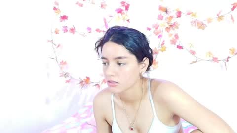 Snapshot of yoursexy18lover chatting on 1, 7, 2026 Lina and roberth online show from 1, 7, 2026