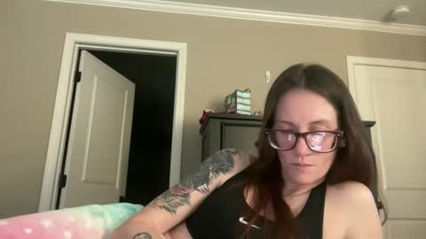 Snapshot of yourstrulylivy chatting on 16, 1, 2025 yourstrulylivy online show from 16, 1, 2025