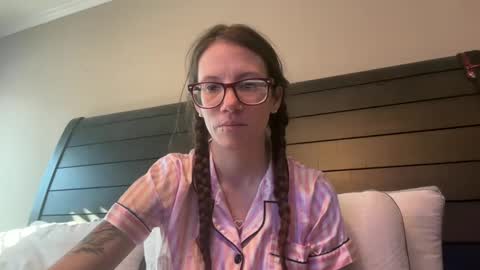 Snapshot of yourstrulylivy chatting on 20, 2, 2025 yourstrulylivy online show from 20, 2, 2025