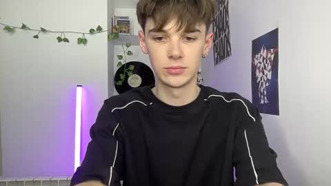 yoursweetyguy online show from 8, 4, 2026