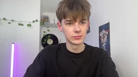 yoursweetyguy online show from 15, 4, 2026