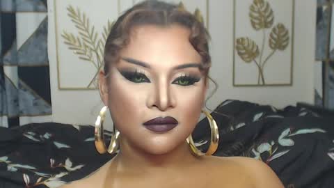 Snapshot of yourtrannyqueenxxx chatting on 1, 5, 2026 Anastacia Grey online show from 1, 5, 2026