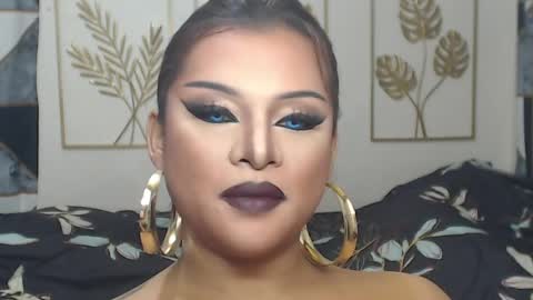 Snapshot of yourtrannyqueenxxx chatting on 19, 5, 2026 Anastacia Grey online show from 19, 5, 2026