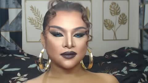 Snapshot of yourtrannyqueenxxx chatting on 1, 6, 2026 Anastacia Grey online show from 1, 6, 2026