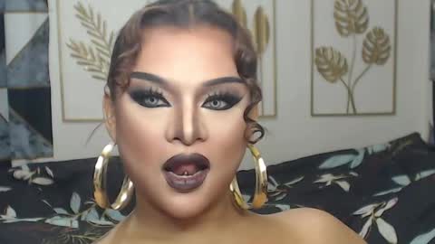 Snapshot of yourtrannyqueenxxx chatting on 2, 6, 2026 Anastacia Grey online show from 2, 6, 2026