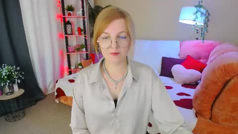 Snapshot of youruniverser chatting on 29, 6, 2026 Alice online show from 29, 6, 2026