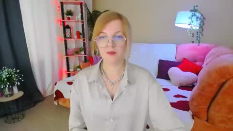 Snapshot of youruniverser chatting on 29, 6, 2026 Alice online show from 29, 6, 2026