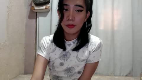 Snapshot of yourwife_material99 chatting on 9, 4, 2026 yourwife_material99 online show from 9, 4, 2026