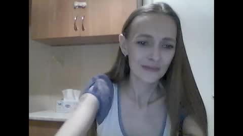 Snapshot of youur_light chatting on 8, 3, 2026 Youur light online show from 8, 3, 2026