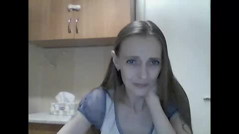 Snapshot of youur_light chatting on 7, 4, 2026 Youur light online show from 7, 4, 2026