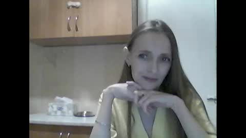 Snapshot of youur_light chatting on 17, 4, 2026 Youur light online show from 17, 4, 2026