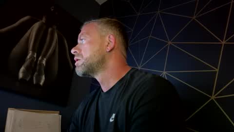 Snapshot of youwantus69 chatting on 20, 10, 2025 You want us 69 online show from 20, 10, 2025