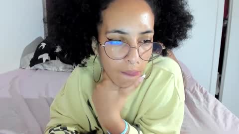 Snapshot of youwishtobeme chatting on 23, 2, 2025 elizabeth ju online show from 23, 2, 2025