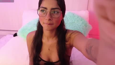 Snapshot of yues0506 chatting on 16, 12, 2024 Yurani online show from 16, 12, 2024