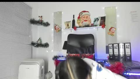 Yukio Davis  online show from 16, 12, 2025