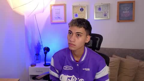 yulian_vasquez online show from 5, 11, 2025